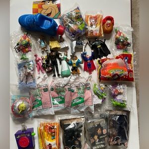 BUNDLE random toys/figurines